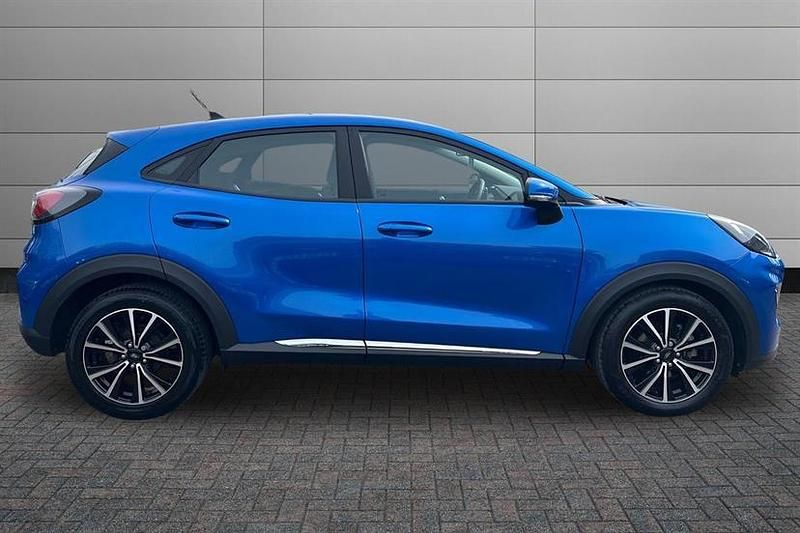 Begagnad Ford Puma Titanium 125 HK (91 kW) 2021 Blå SUV