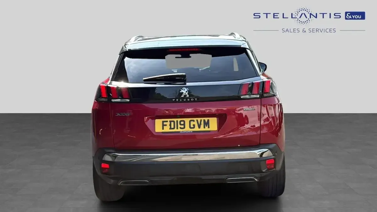 Used Peugeot 3008 Premium 179 HP (131 kW) 2019 Red SUV