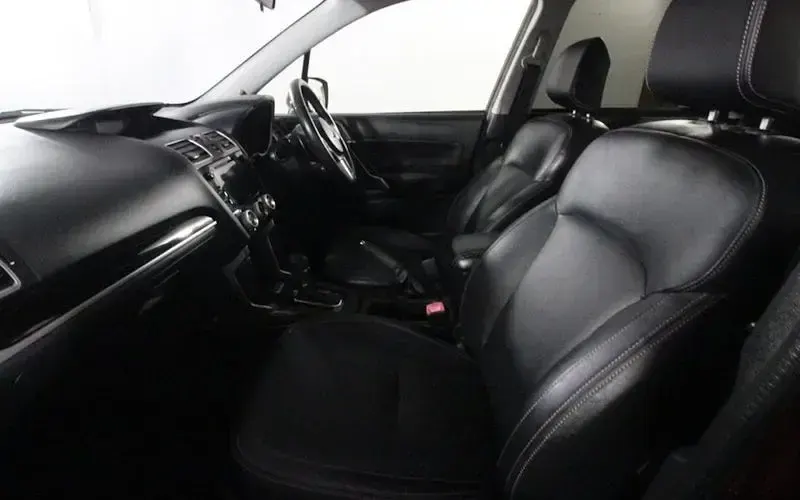 Used Subaru Forester Premium 147 HP (108 kW) 2017 Red SUV