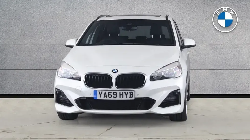 Used BMW 220 Active Tourer M Sport 189 HP (139 kW) 2019 White MPV