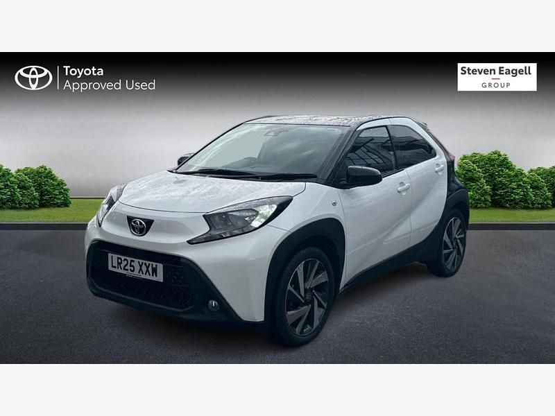 Used Toyota Aygo X 72 HP (52 kW) 2025 White SUV