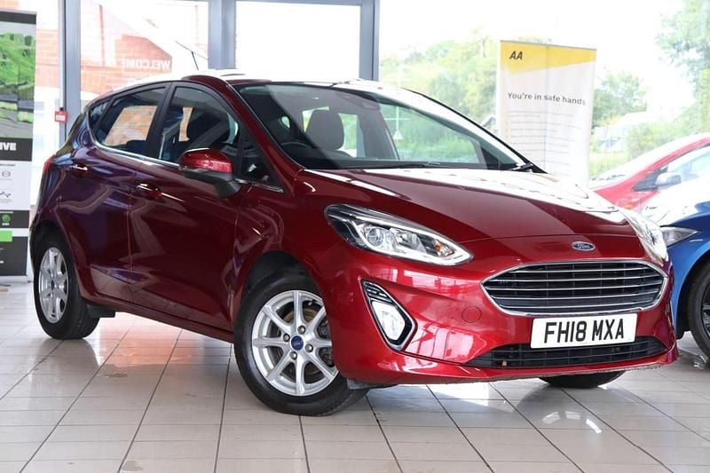 Red Used 2018 Ford Fiesta Zetec Hatchback | £9,020 (Fair price) - Image 1/4