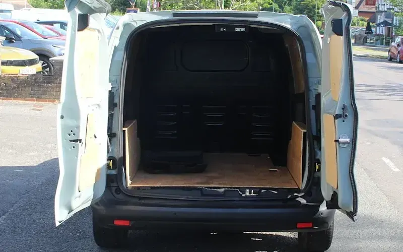 Used Ford Transit Courier Limited 125 HP (91 kW) 2024 Grey Van