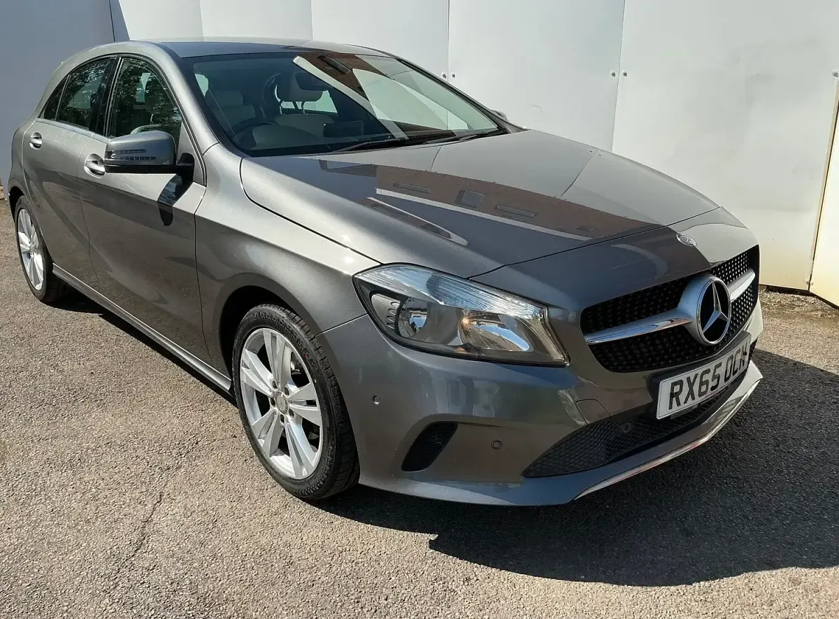 Used Mercedes A180 Executive 109 HP (80 kW) 2015 Grey Hatchback