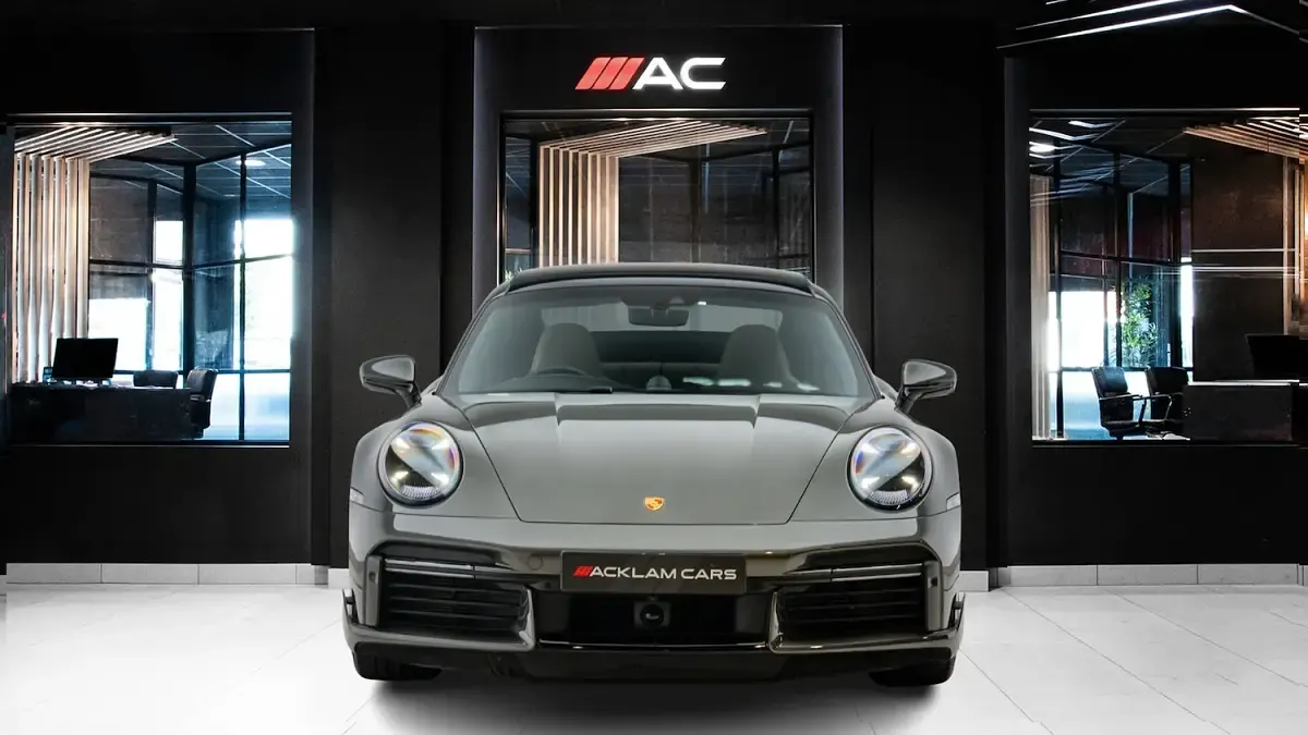 Used Porsche 992 2022 Green Coupe