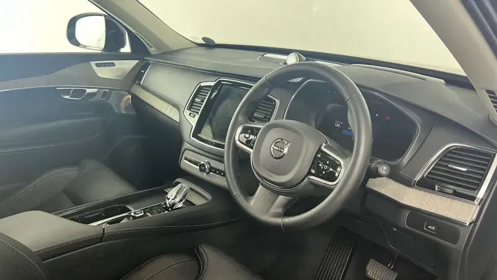 Used Volvo XC90 Ultra 247 HP (181 kW) 2024 Grey SUV