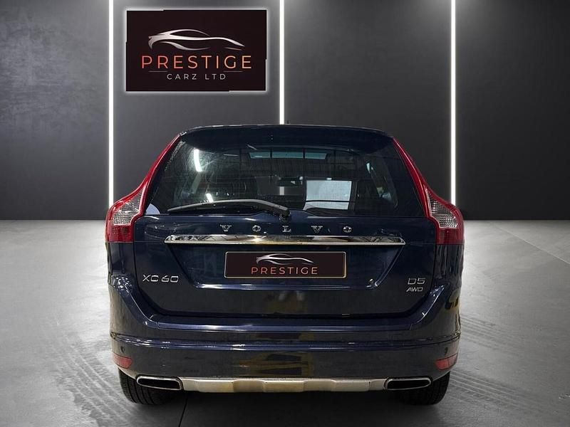 Second-hand Volvo XC60 SE Lux 2013 Albastru SUV