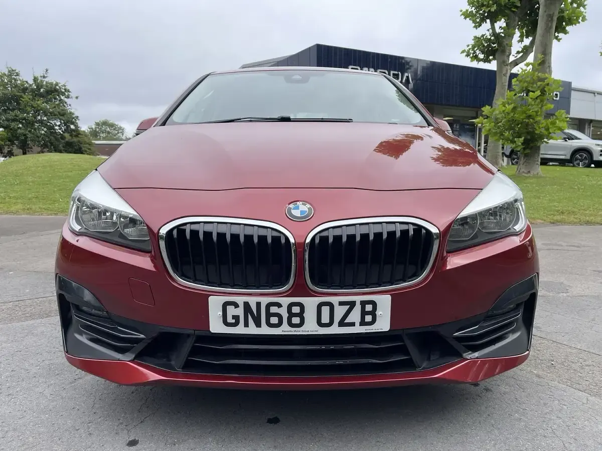 Used BMW 220 Active Tourer Sport Line 189 HP (139 kW) 2018 Red MPV