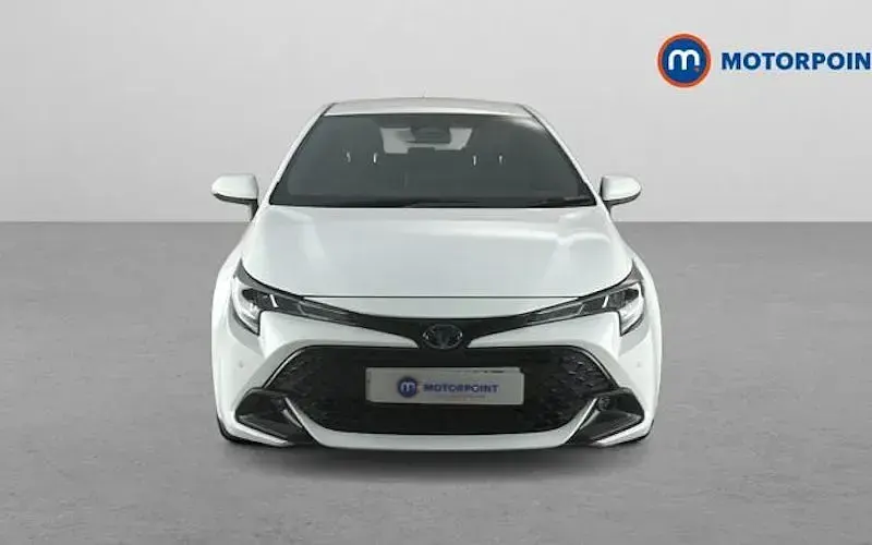 Used Toyota Corolla 140 HP (102 kW) 2026 Hatchback