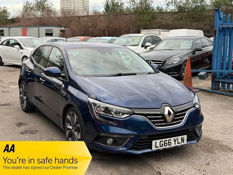 Used Renault Mégane IV Dynamique 110 HP (80 kW) 2016 Blue Hatchback