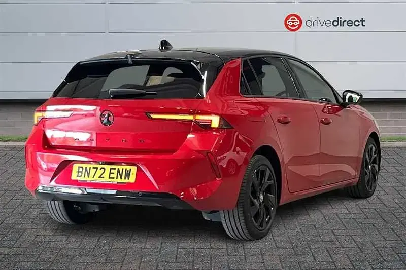 Used Vauxhall Astra GS Line 130 HP (95 kW) 2022 Red Hatchback