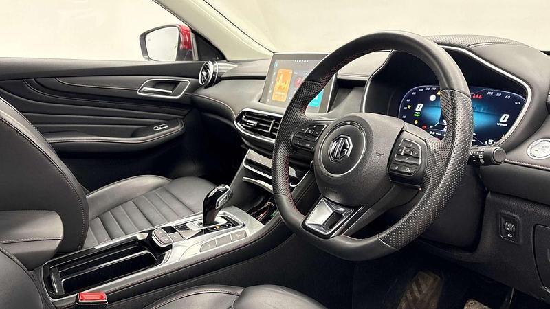 Used MG HS Trophy 2024 Red SUV