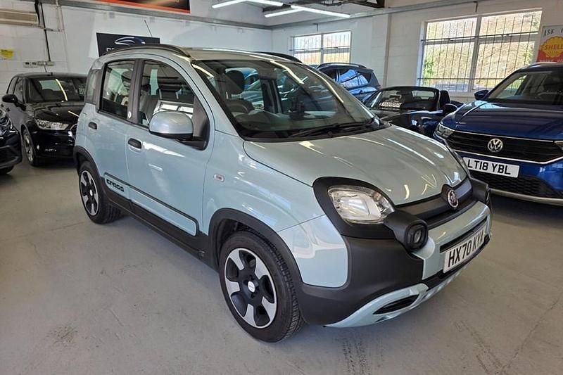 Used Fiat Panda Cross Cross 70 HP (51 kW) 2020 Green Hatchback