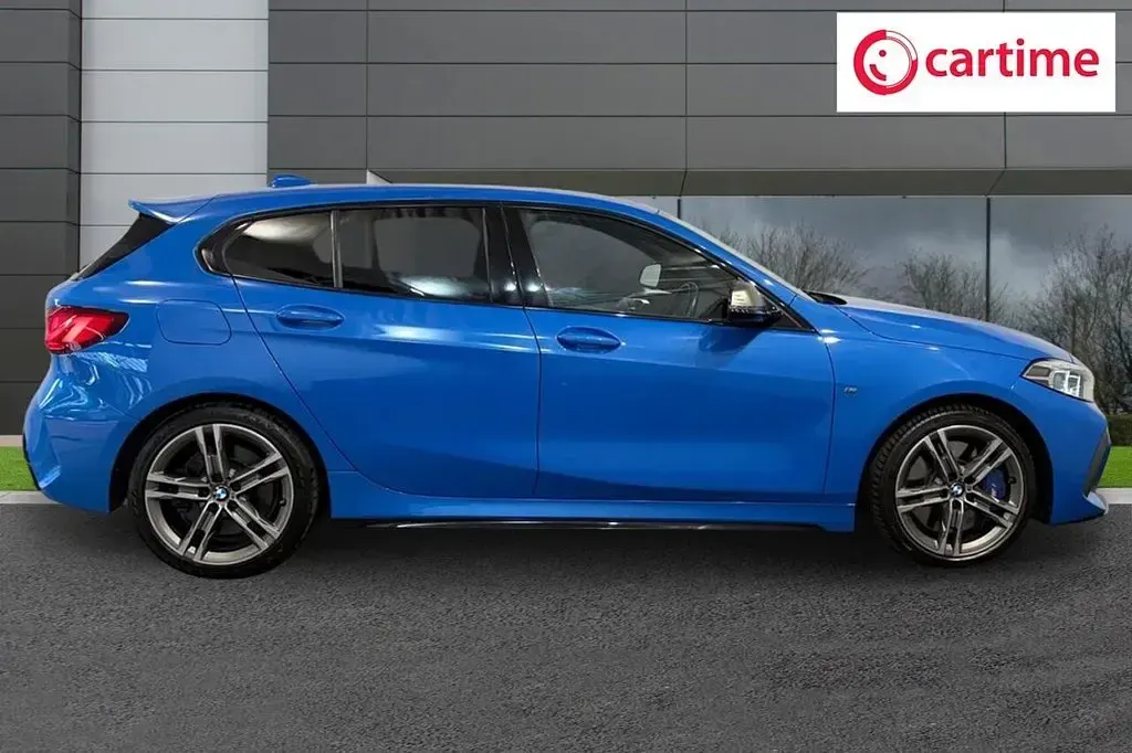 Used BMW M135 Comfort Edition 306 HP (225 kW) 2022 Blue Hatchback