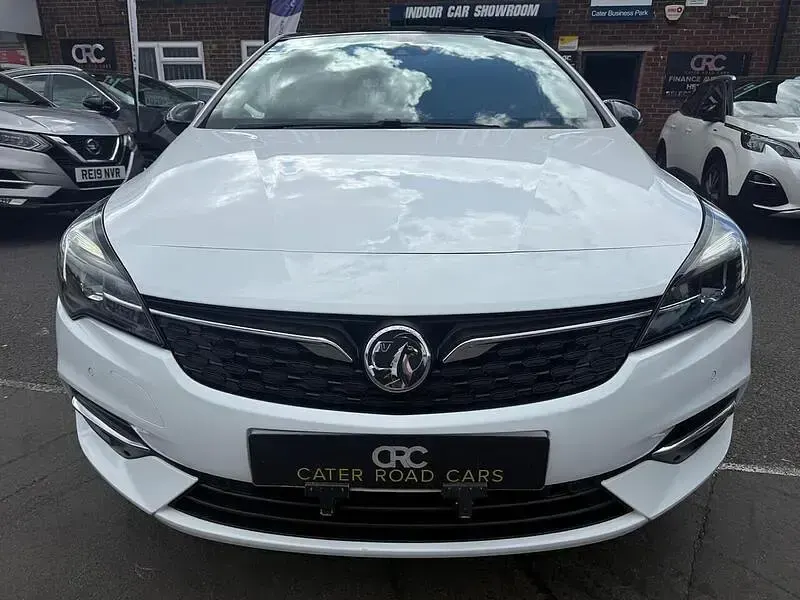 Used Vauxhall Astra Edition 2021 White Hatchback