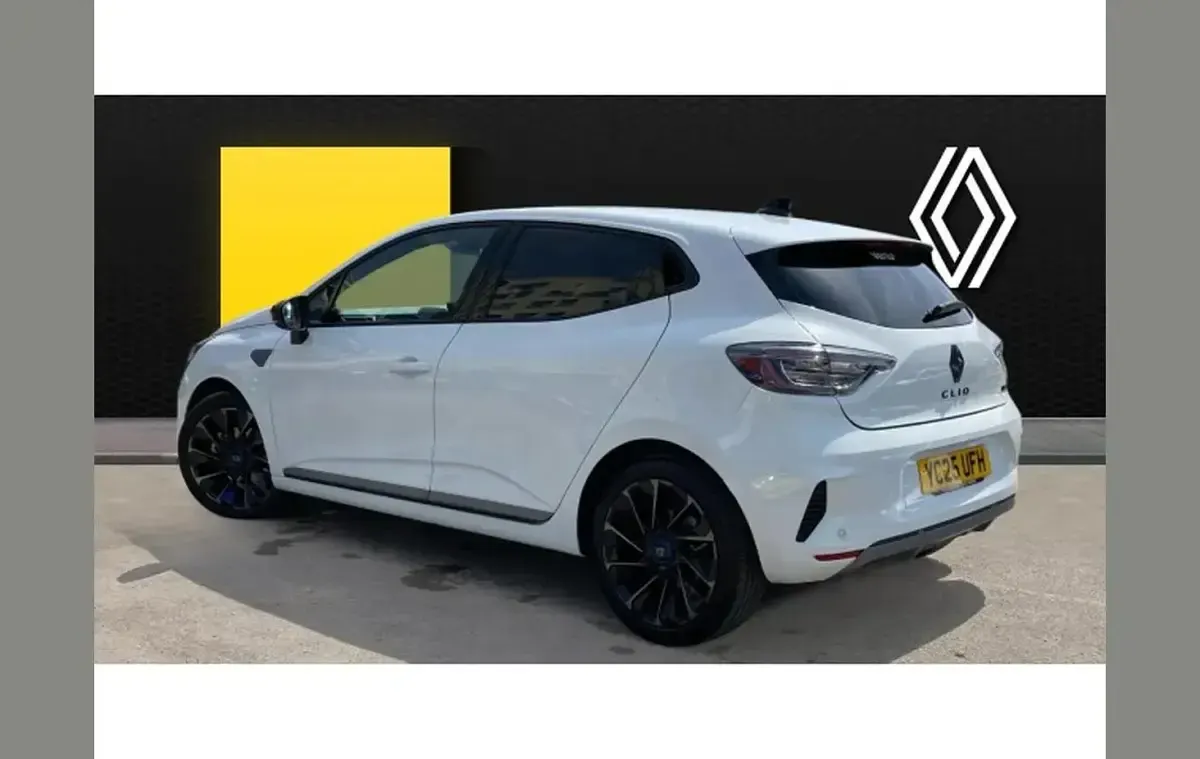Used Renault Clio Esprit Alpine 143 HP (105 kW) 2025 White  Hatchback