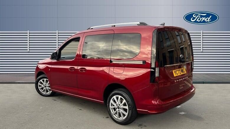 Used 2022 Ford Tourneo Titanium Estate | £17,376 - Image 1/3