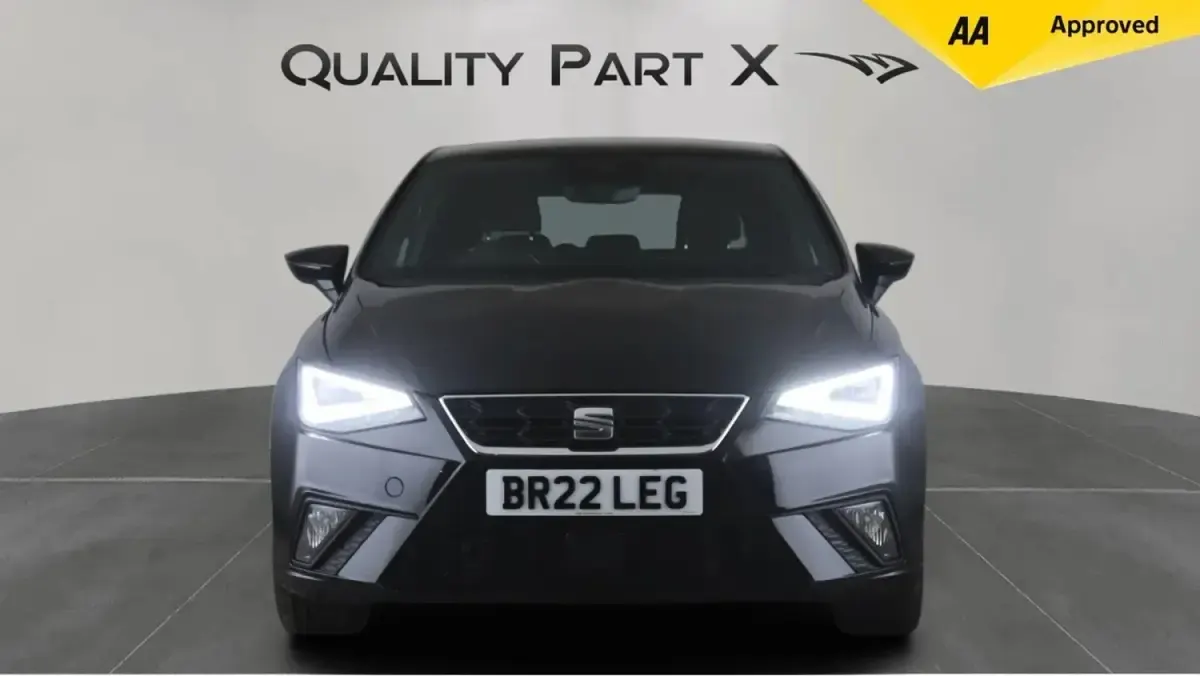 Begagnad Seat Ibiza FR Sport 2024 Svart Halvkombi