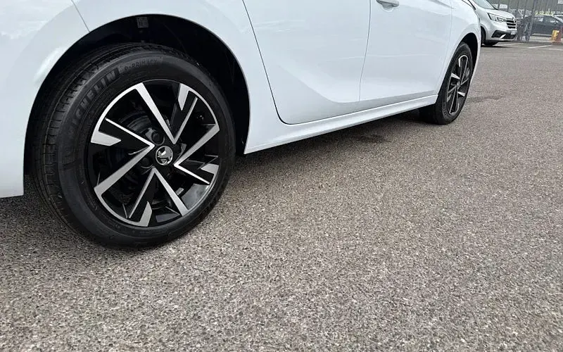 New Vauxhall Corsa S 101 HP (74 kW) 2026 White Hatchback