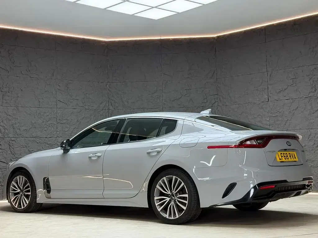 Used Kia Stinger GT-Line 197 HP (144 kW) 2018 Grey Hatchback