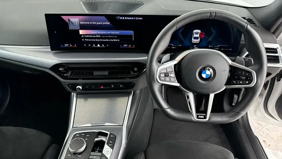Begagnad BMW 320 M Sport 181 HK (133 kW) 2024 Vit
