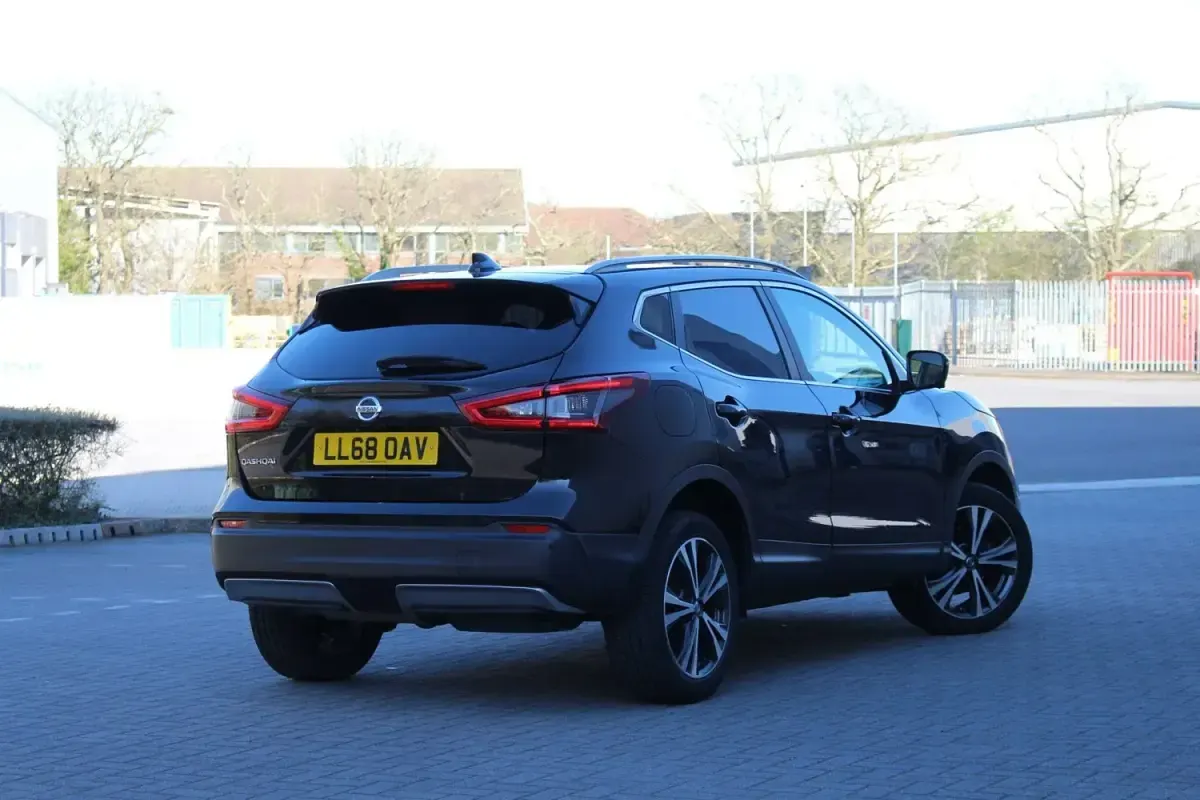 Begagnad Nissan Qashqai N-Connecta 2018 Svart SUV