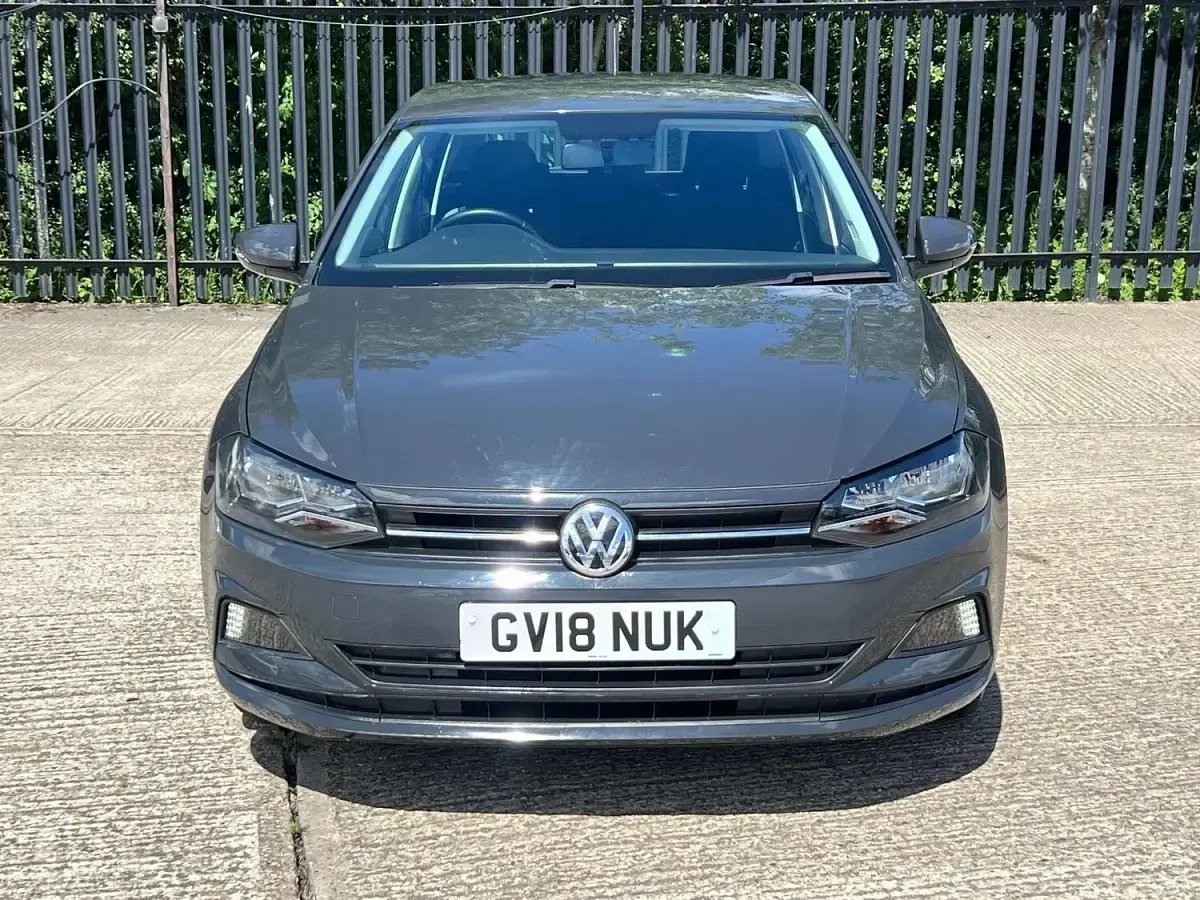 Used VW Polo SE 65 HP (47 kW) 2018 Grey Hatchback