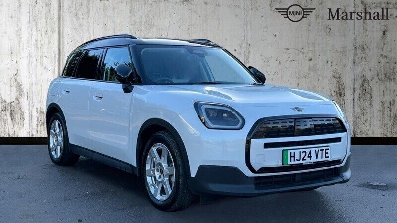 Nanuq white Used 2024 Mini Countryman Classic SUV | £28,699 (Good price) - Image 1/4