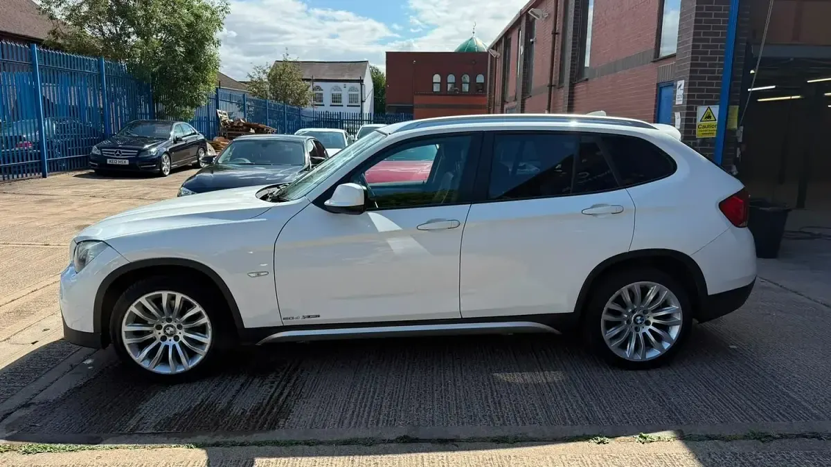 Used BMW X1 Advantage 177 HP (130 kW) 2010 White SUV
