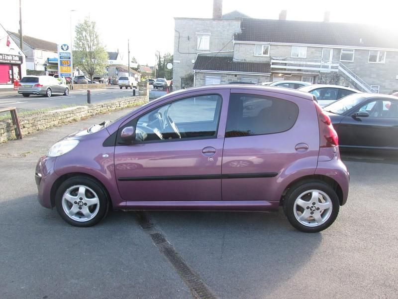 Used Peugeot 107 Allure 68 HP (50 kW) 2013 Mauve Hatchback