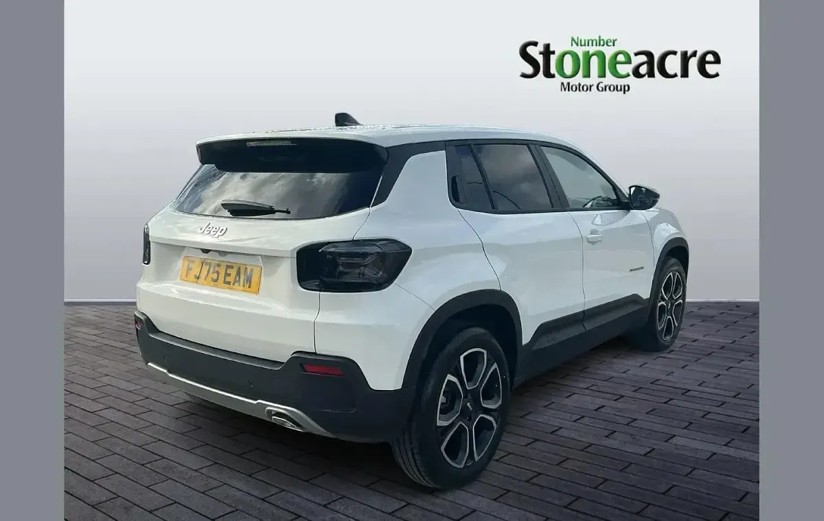 Used Jeep Avenger Summit 100 HP (73 kW) 2025 White SUV