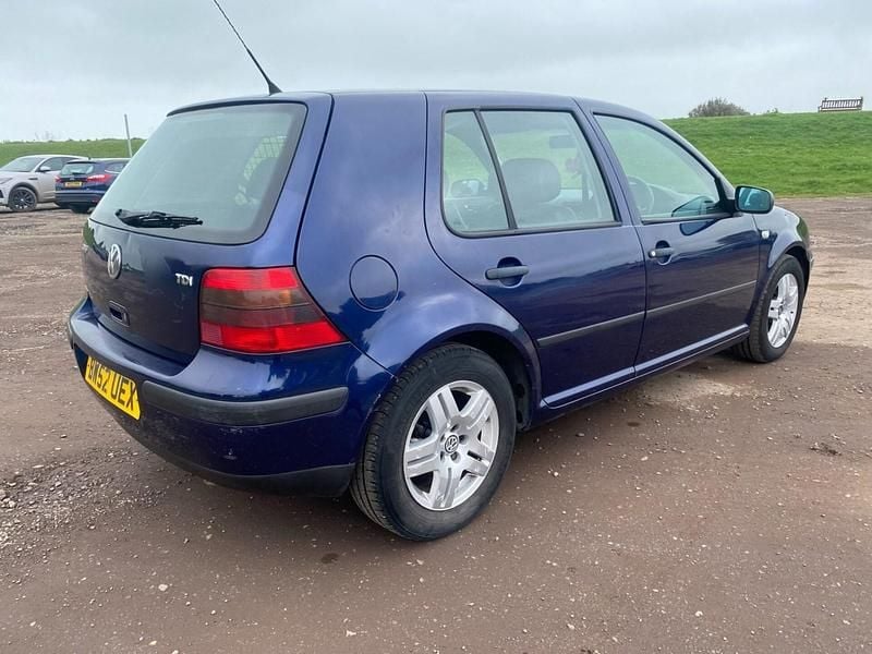 Usado VW Golf IV SE 100 HP (73 kW) 2002 Azul Citadino