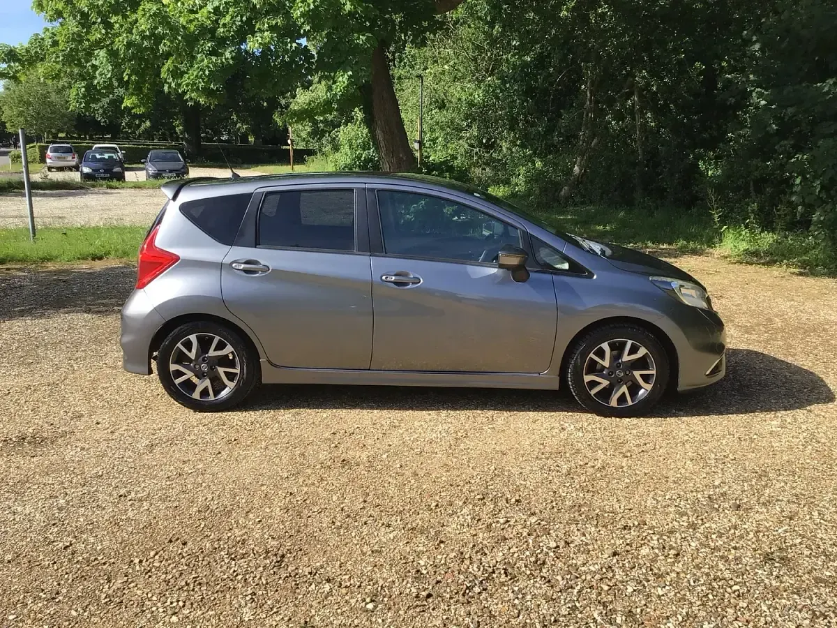 Used Nissan Note Tekna 90 HP (66 kW) 2014 Grey Hatchback