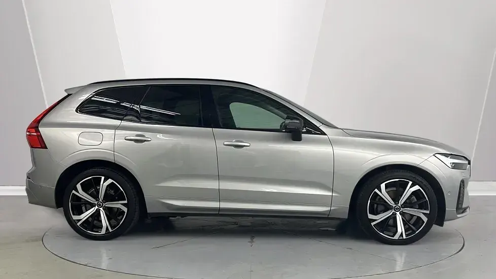 Used Volvo XC60 Ultimate 247 HP (181 kW) 2022 Silver SUV