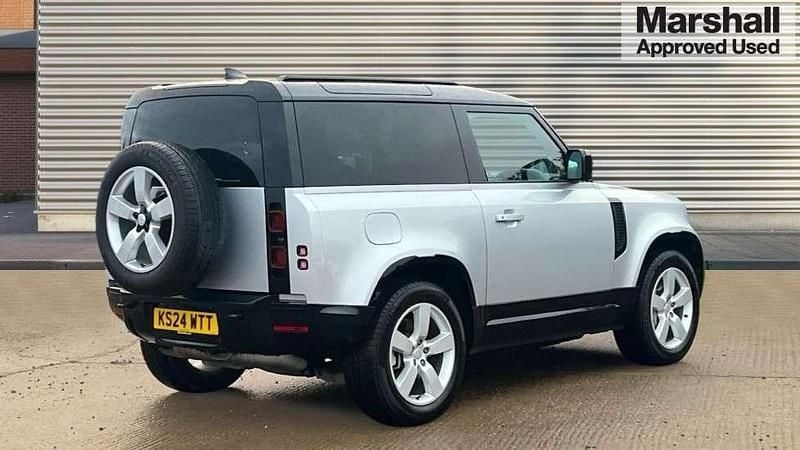 Usado Land Rover Defender HSE Dynamic 300 HP (220 kW) 2024 Prateado SUV