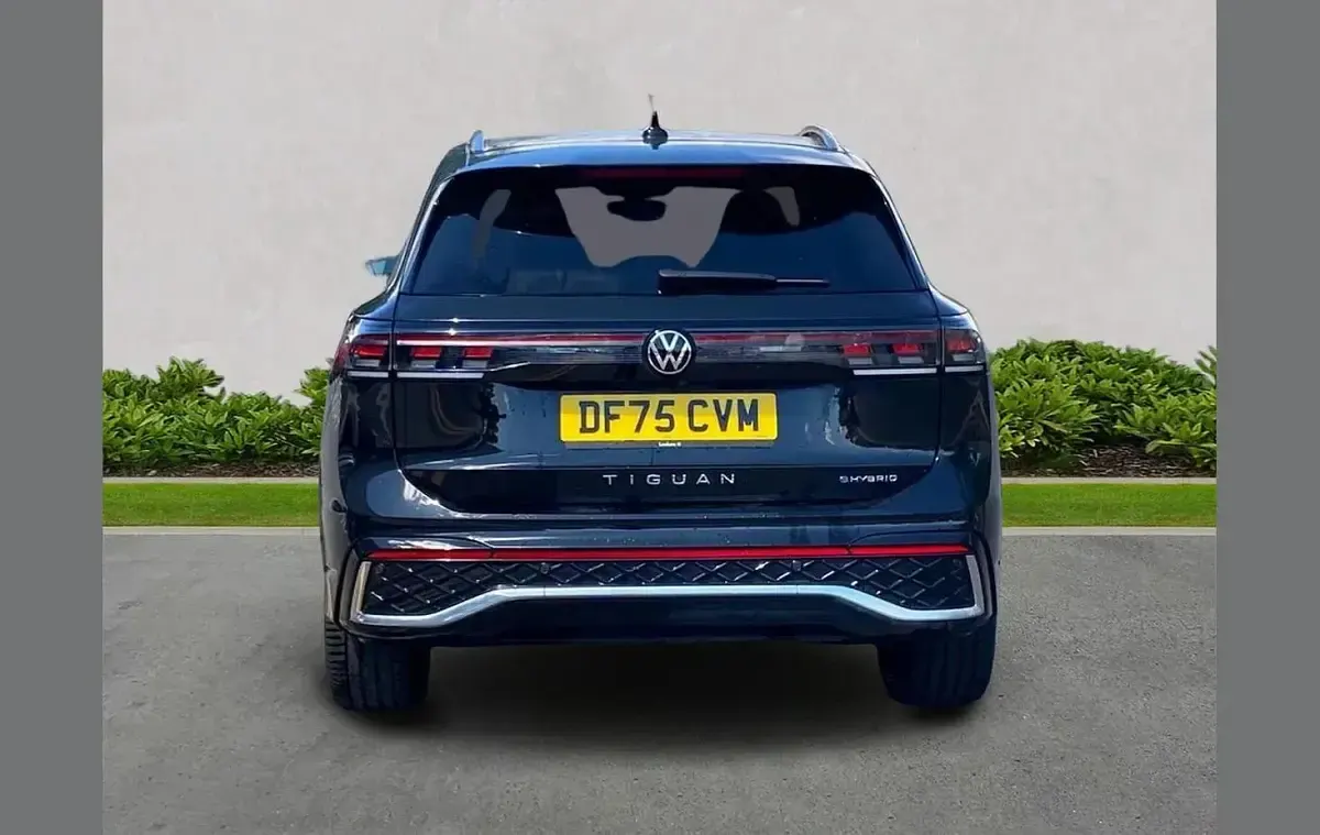 Used VW Tiguan R-line 272 HP (200 kW) 2025 Black SUV