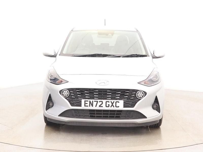 Used Hyundai i10 Premium 67 HP (49 kW) 2023 Silver Hatchback
