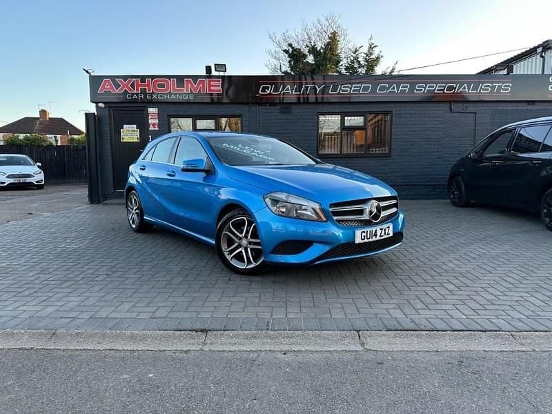Used Mercedes A200 136 HP (100 kW) 2014 Blue Hatchback