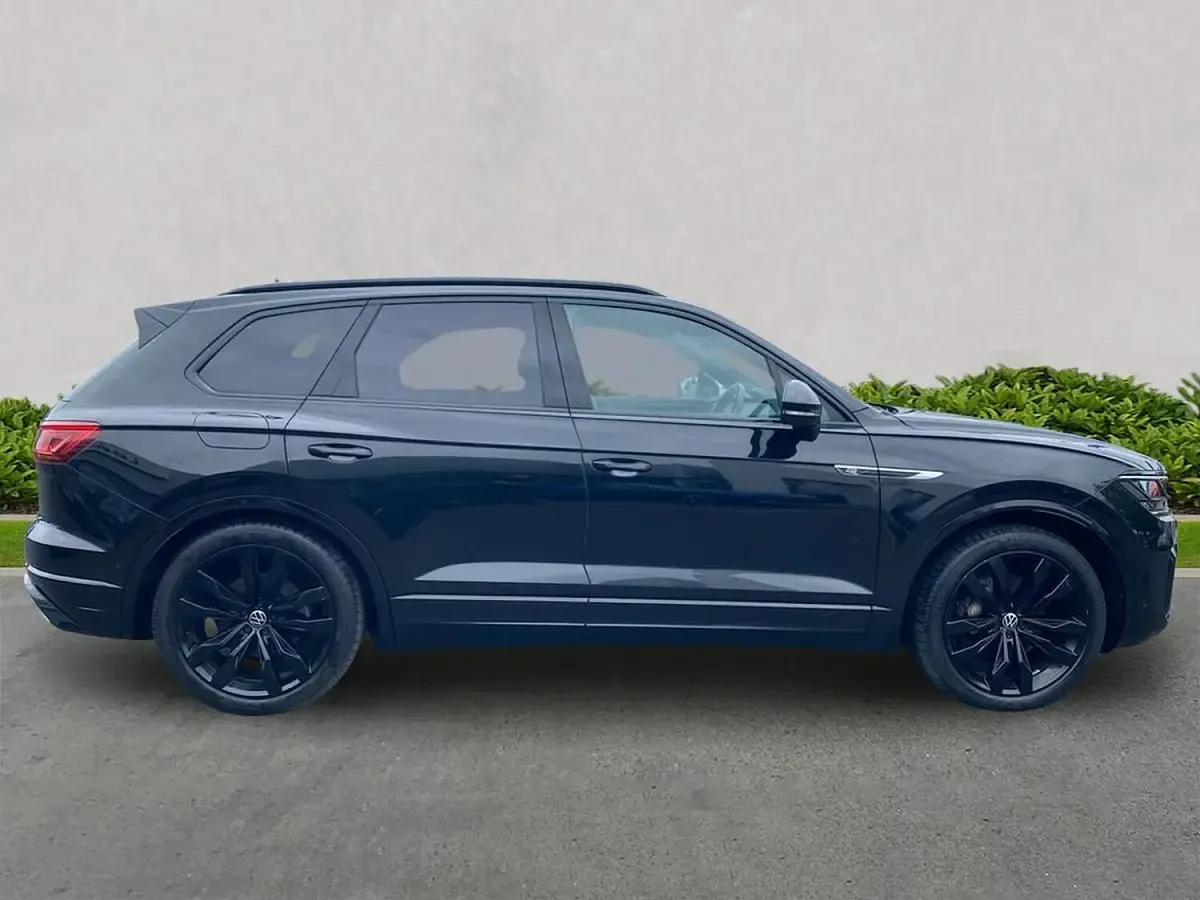 Used VW Touareg Black Edition 286 HP (210 kW) 2023 Black SUV