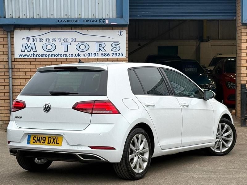 Used VW Golf VII GT 115 HP (84 kW) 2019 White Hatchback