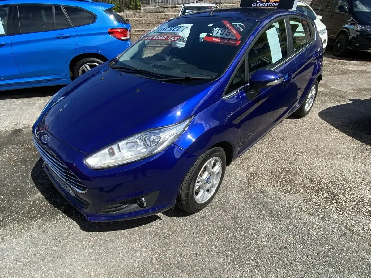 Used Ford Fiesta Zetec 75 HP (55 kW) 2016 Blue Hatchback
