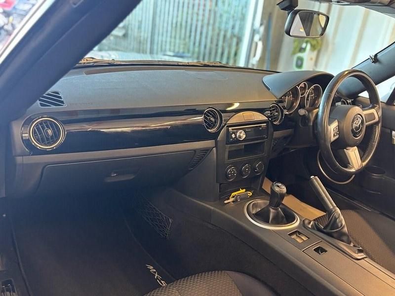 Używany Mazda MX5 126 KM (92 kW) 2007 Srebrny Kabriolet