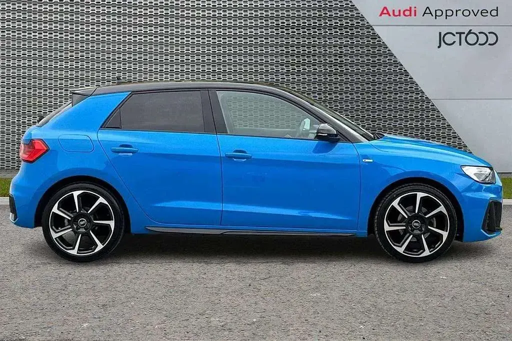Used Audi A1 Black Edition 109 HP (80 kW) 2022 Blue Hatchback