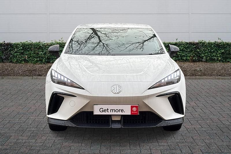 Used MG MG4 EV SE 125 kW (170 HP) 2023 White Hatchback