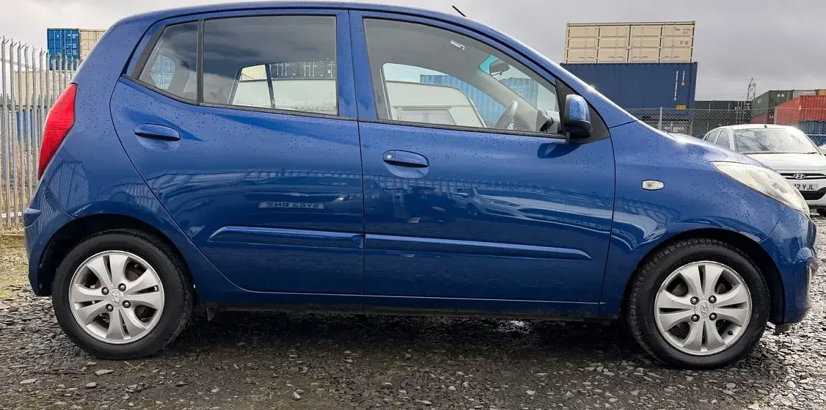 Used Hyundai i10 Active 85 HP (62 kW) 2012 Blue Hatchback