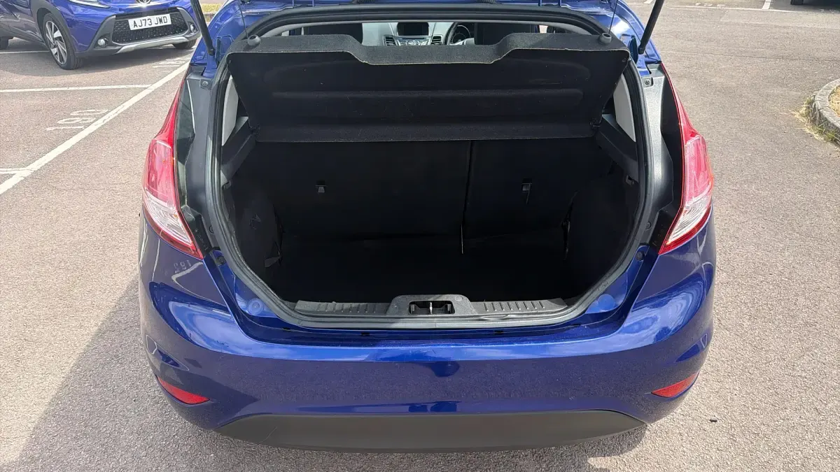 Used Ford Fiesta Zetec 82 HP (60 kW) 2017 Blue Hatchback