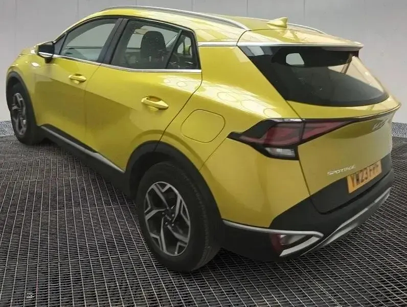 Used Kia Sportage 148 HP (108 kW) 2023 Yellow SUV