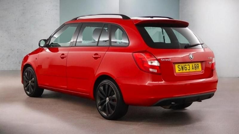 Begagnad Skoda Fabia vRS 180 HK (132 kW) 2013 Röd Kombi