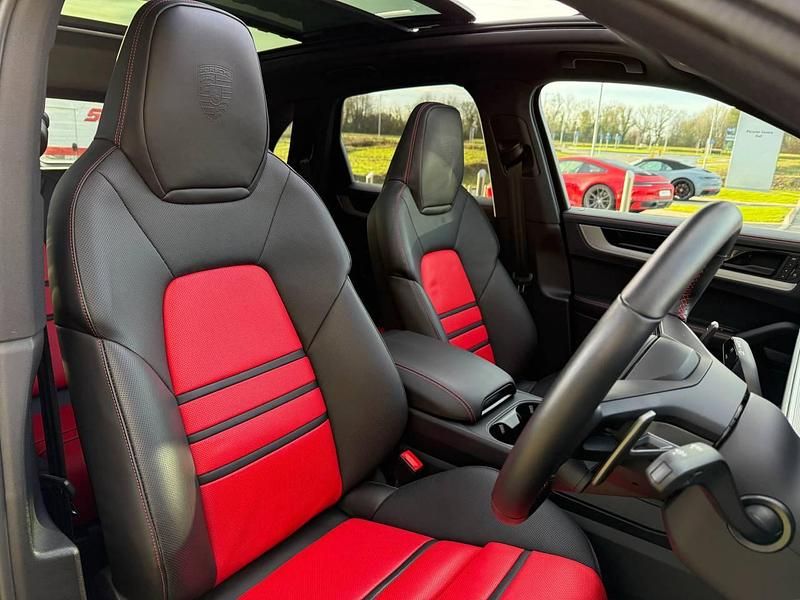 Used Porsche Cayenne 2024 Grey SUV