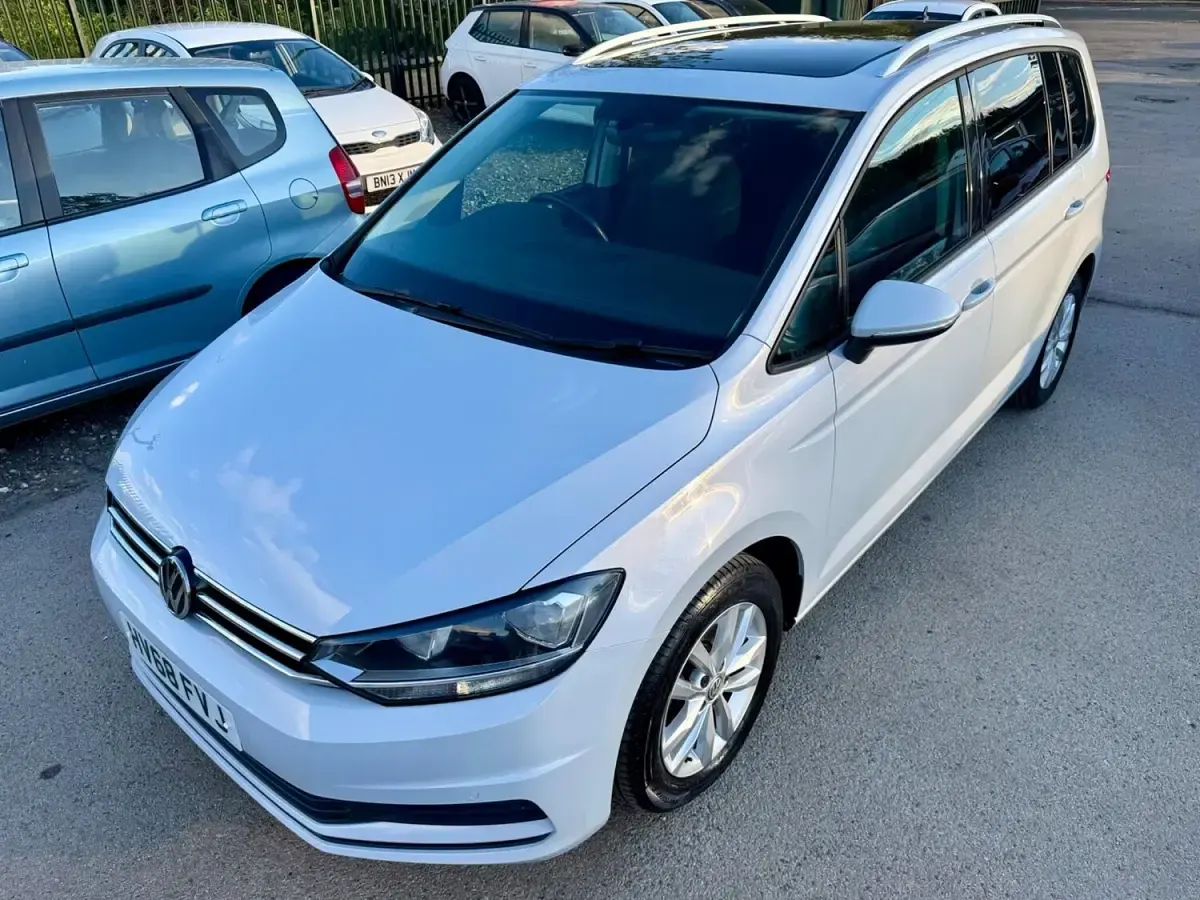 Used VW Touran Family 115 HP (84 kW) 2018 Silver MPV
